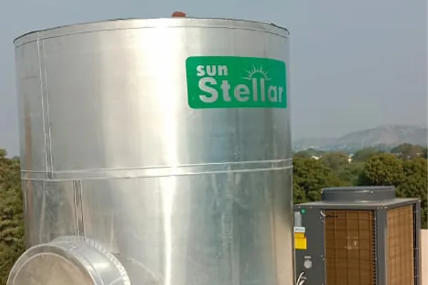 Commercial heat Pump Water Heater in Yak Hotel