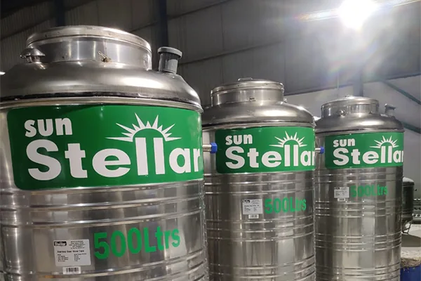 Insulated water tank